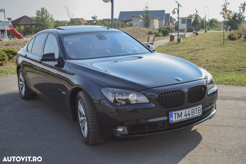 BMW Seria 7 750i Aut. - 2