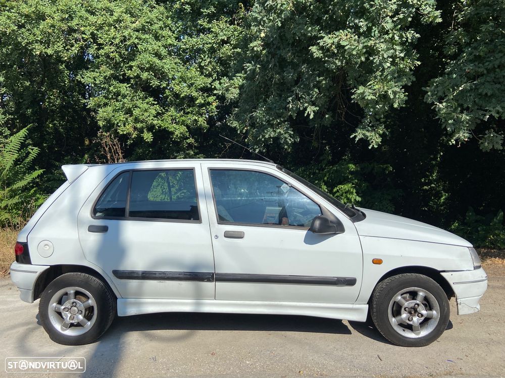 Renault Clio 1.2 Wind - 3