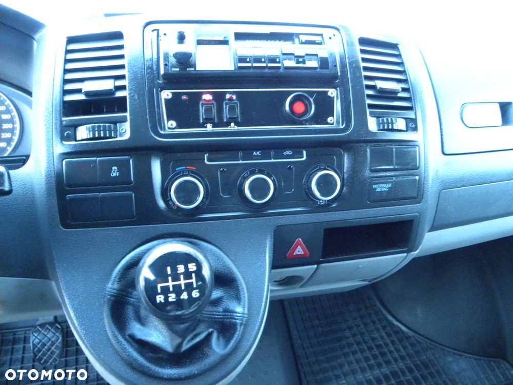 Volkswagen T5 - 8