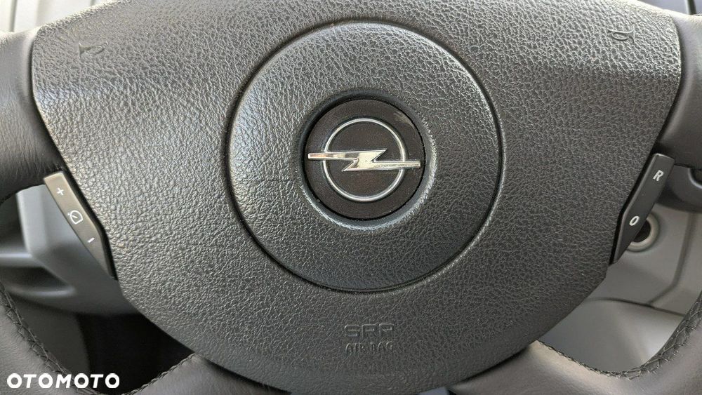 Opel Vivaro - 26