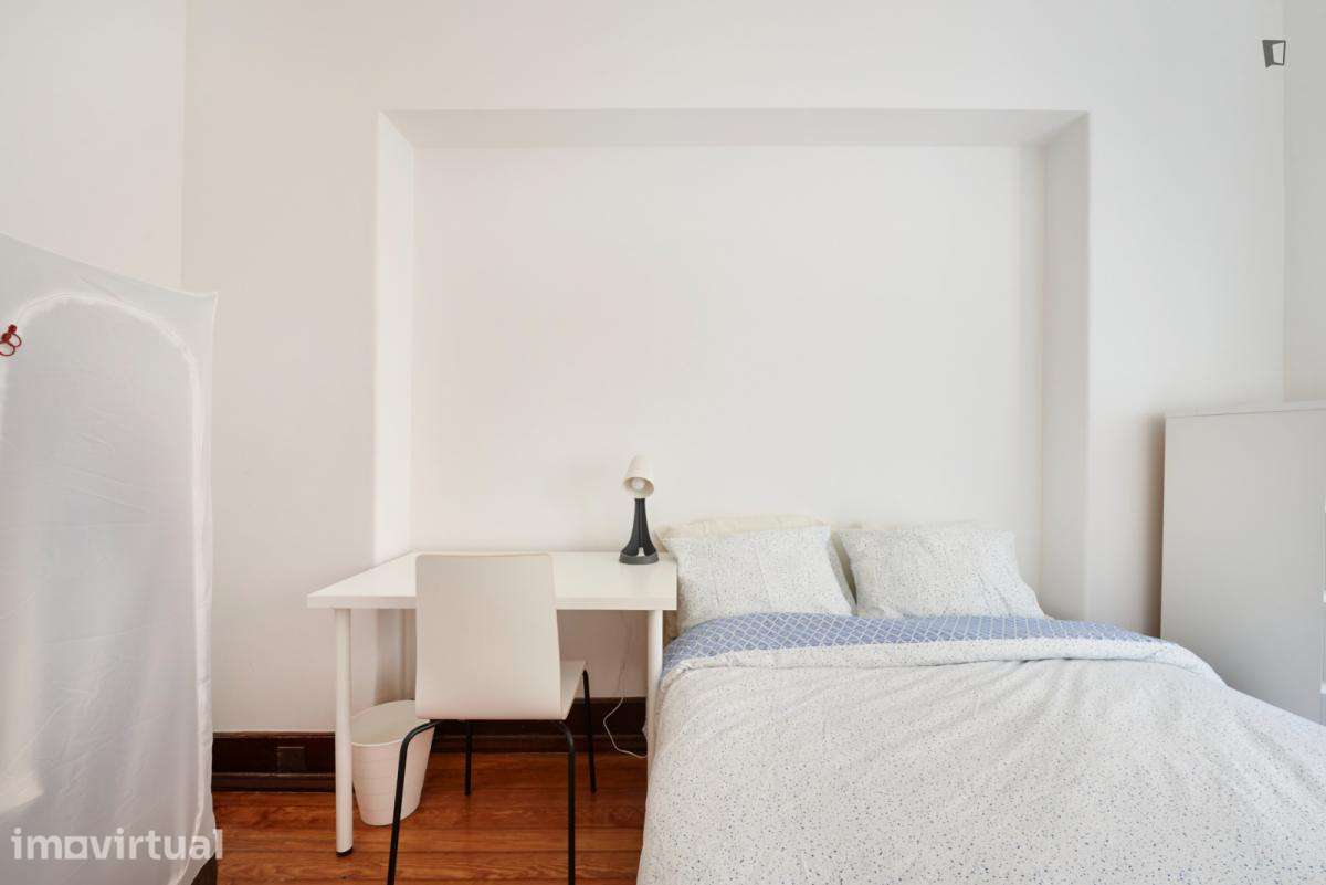 Quarto - localizado em Saldanha Lisbon - Grande imagem: 4/12