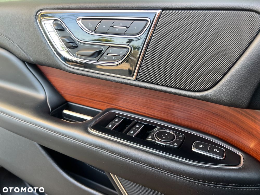 Lincoln Navigator - 18