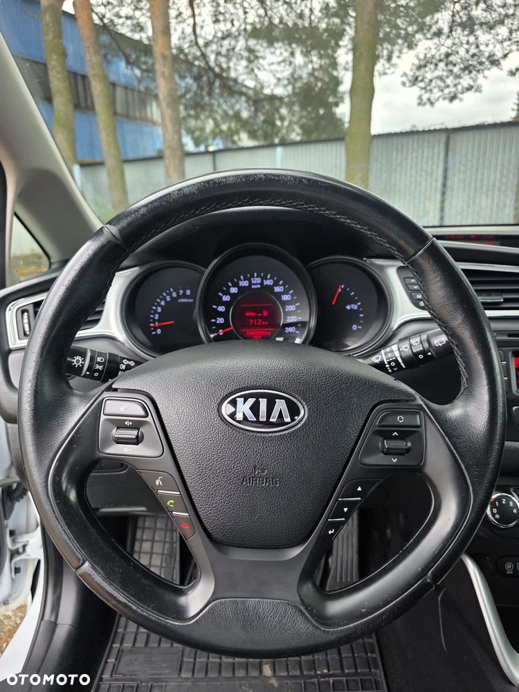 Kia Ceed - 26