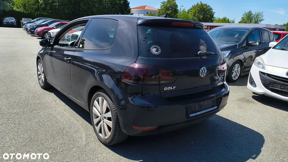Volkswagen Golf - 32
