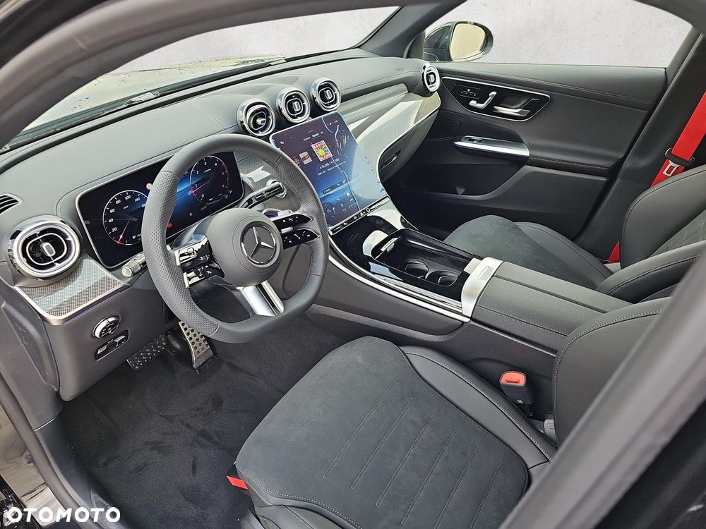 Mercedes-Benz GLC - 12