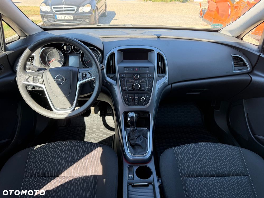 Opel Astra 1.4 Turbo - 28