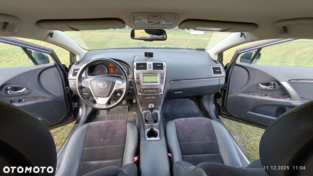 Toyota Avensis 1.8 Premium - 15