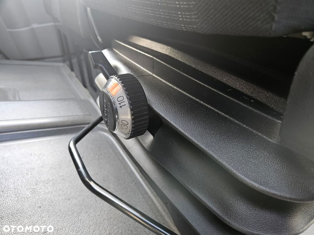 Mercedes-Benz Sprinter - 16