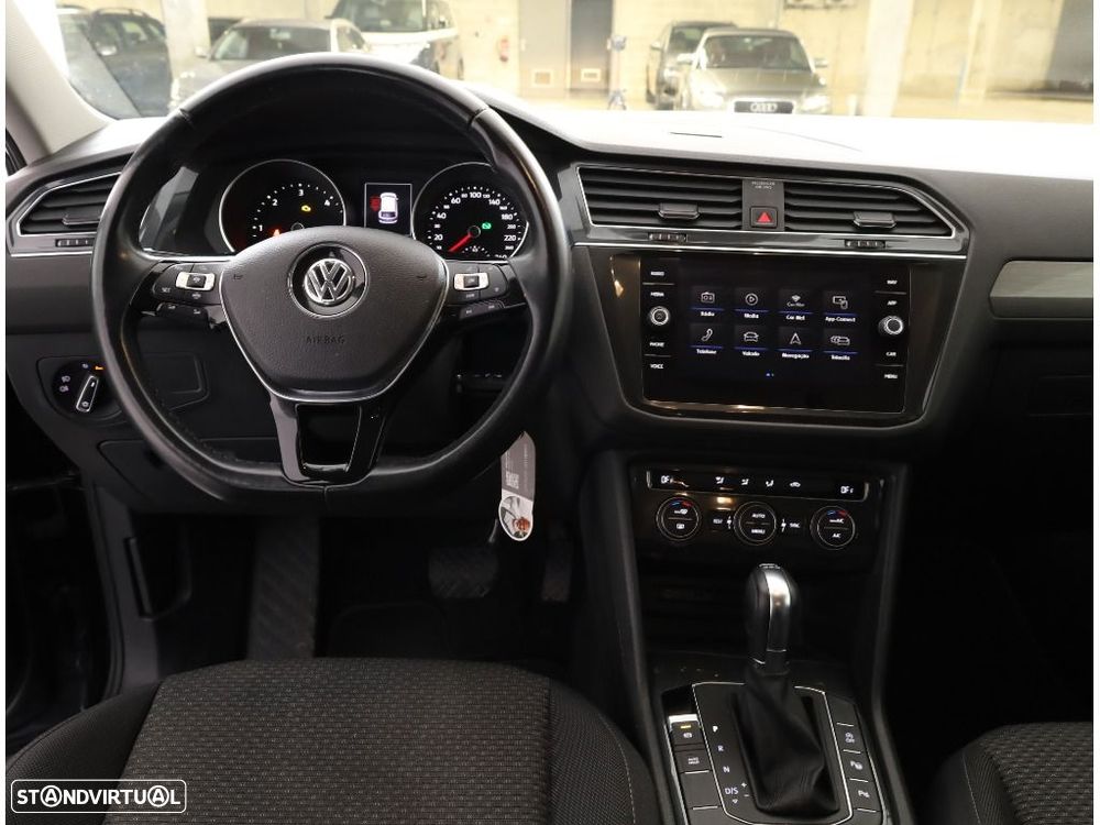 VW Tiguan Allspace 2.0 TDI Confortline DSG - 29
