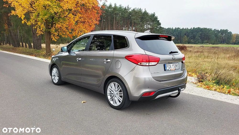 Kia Carens 1.7 CRDi M 7os - 16