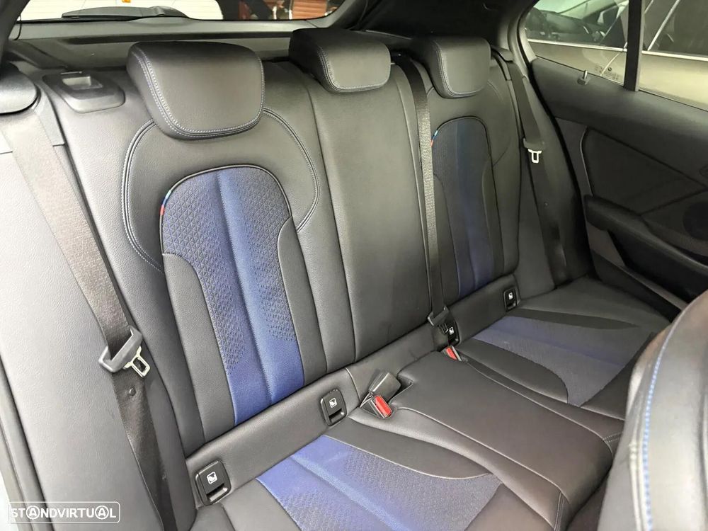 BMW 116 d Pack Desportivo M Auto - 10
