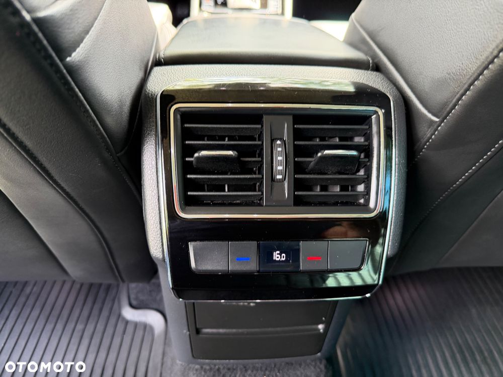 Skoda Superb 2.0 TDI 4x4 DSG L&K - 22