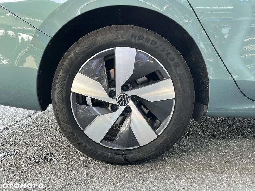 Volkswagen Passat - 19