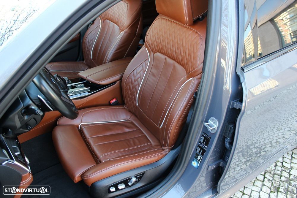 BMW 525 d Pack M Auto - 13