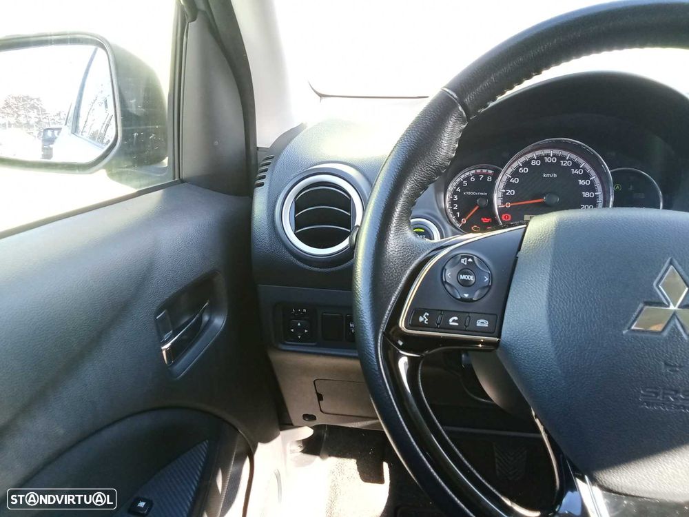 Mitsubishi Space Star 1.2 Intense - 15