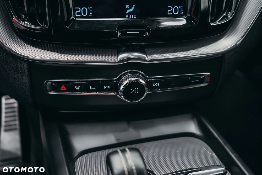Volvo XC 60 B4 D AWD Geartronic RDesign - 25