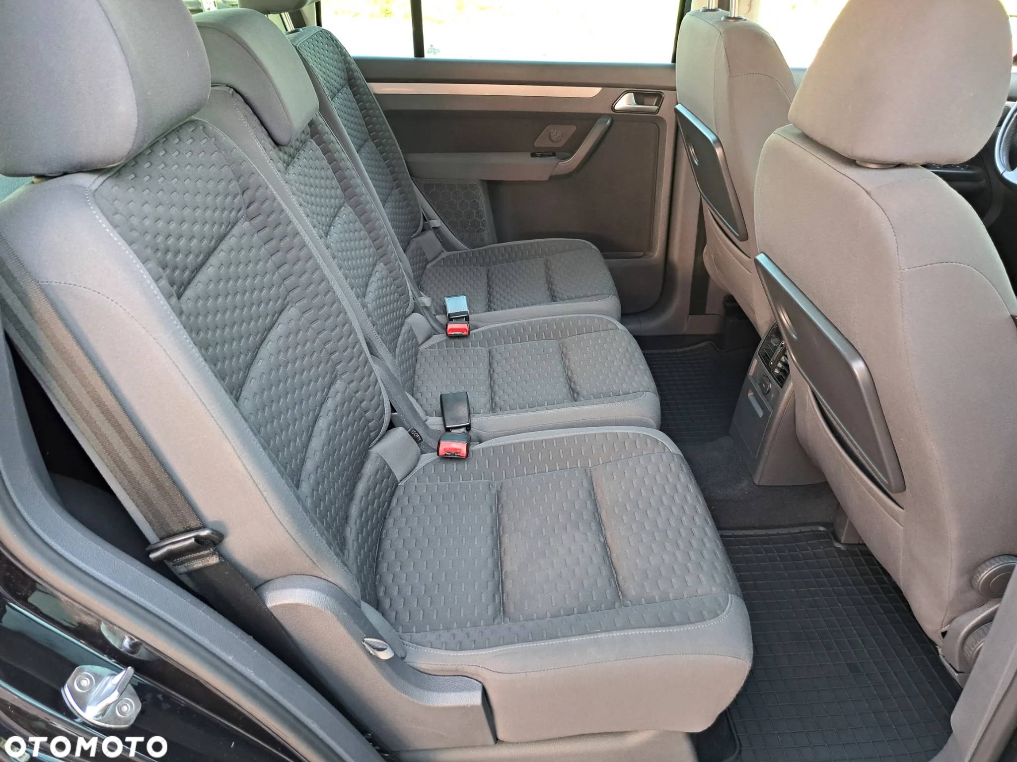Volkswagen Touran - 19