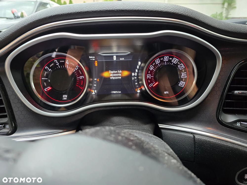 Dodge Challenger 3.6 SXT Plus - 18