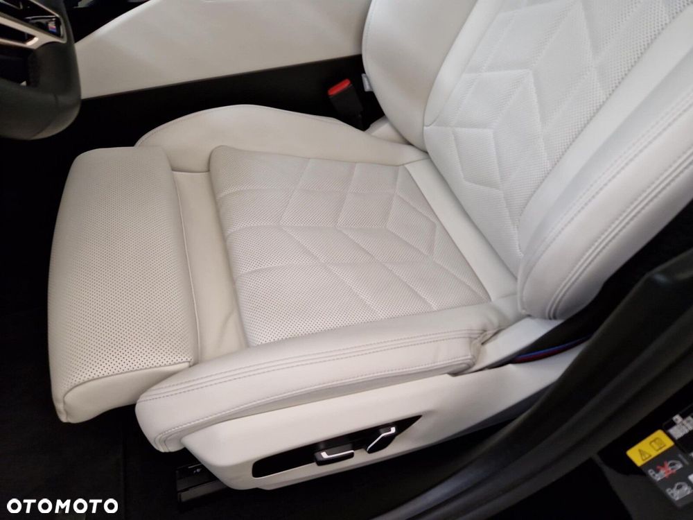 BMW i5 83.9kWh xDrive40 M Sport - 13