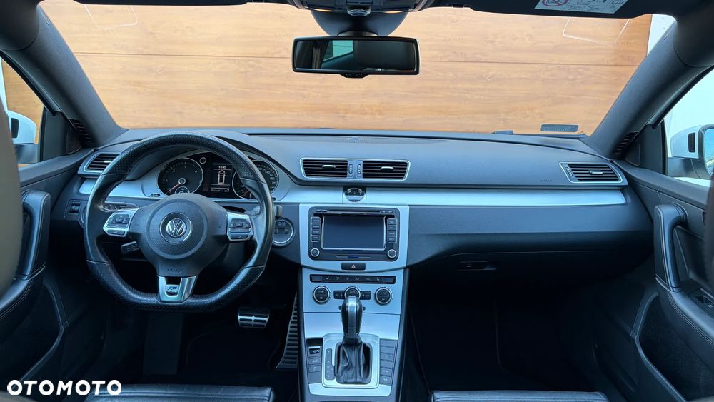 Volkswagen Passat 2.0 TDI DSG BlueMotion Technology R-Line - 19
