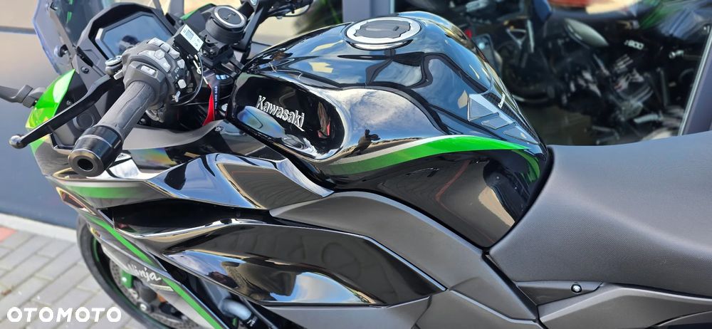 Kawasaki Ninja 1000 SX - 34