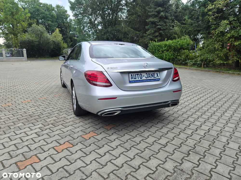 Mercedes-Benz Klasa E 200 4Matic 9G-TRONIC Avantgarde - 9