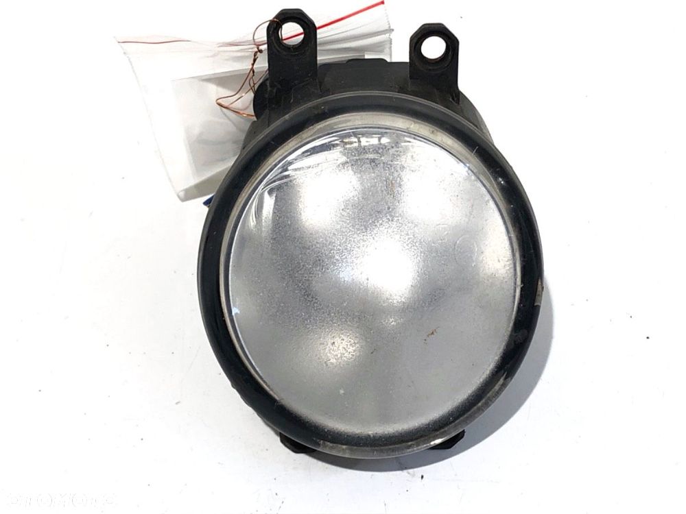 HALOGEN PRAWY PRZÓD  TOYOTA AVENSIS Kombi (_T27_) 2009 - 2018 2.0 D-4D (ADT270_) 93 kW [126 KM] - 1
