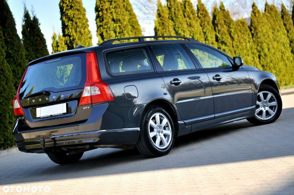 Volvo V70 2.5T Kinetic - 4