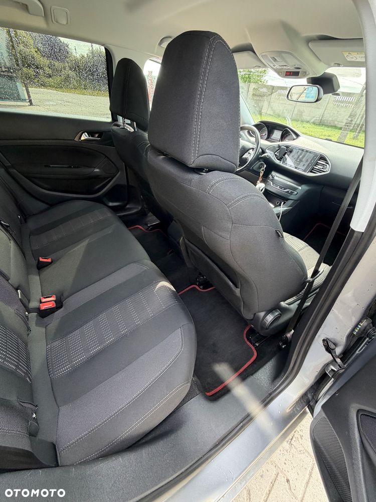 Peugeot 308 - 16