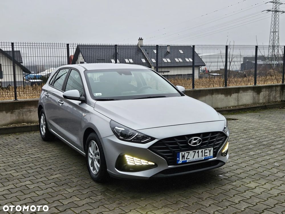 Hyundai i30 1.5 DPI Classic + - 26