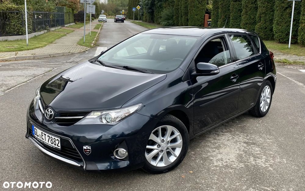Toyota Auris 1.6 Executive - 2