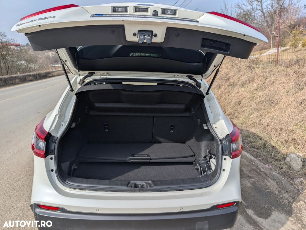 Nissan Qashqai 1.3 157CP 2WD N-Connecta - 11