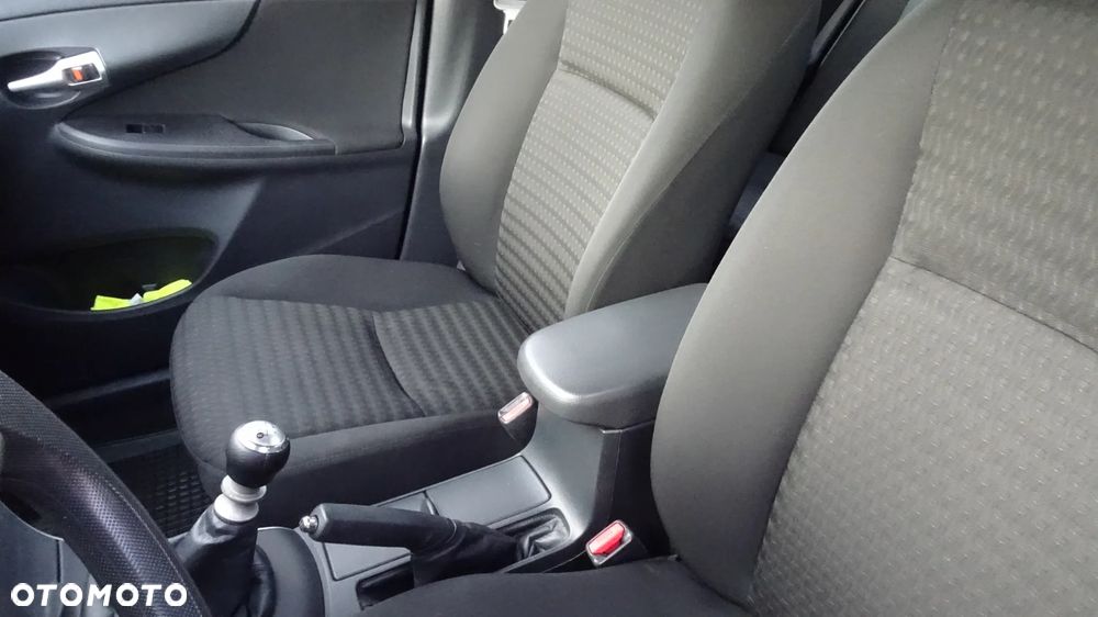 Toyota Corolla 1.6 Terra - 17