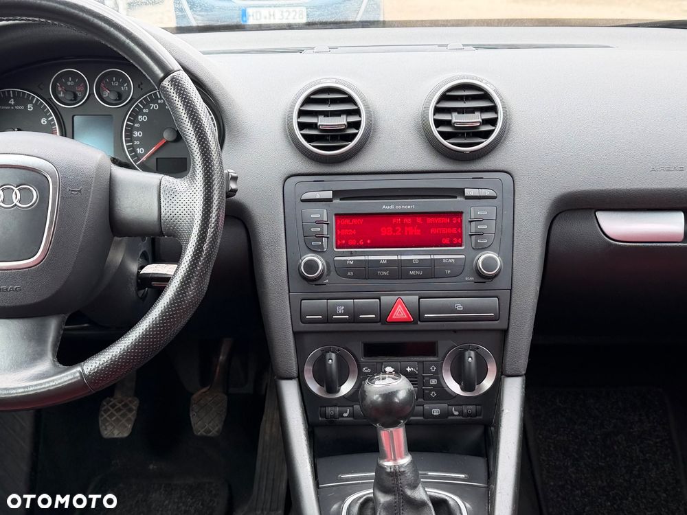 Audi A3 Sportback 1.6 S line Sportpaket plus - 27