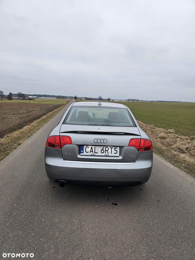 Audi A4 Limousine - 3