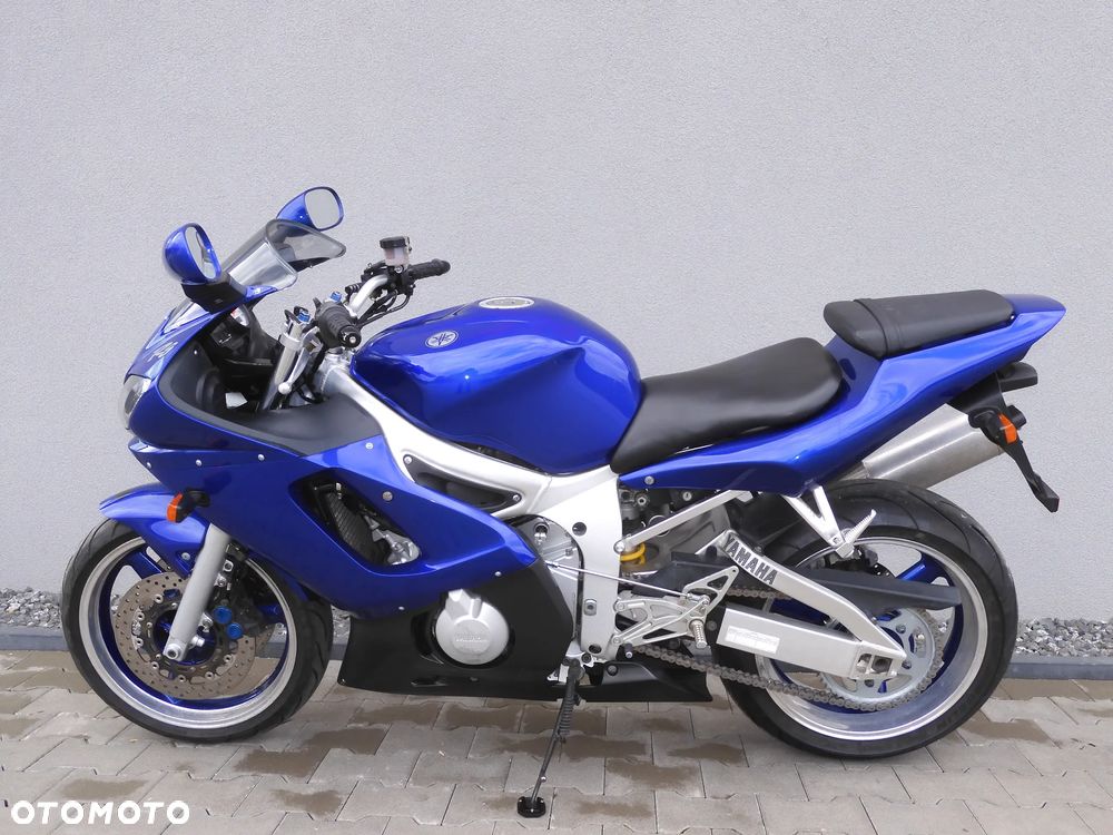 Yamaha R6 - 18