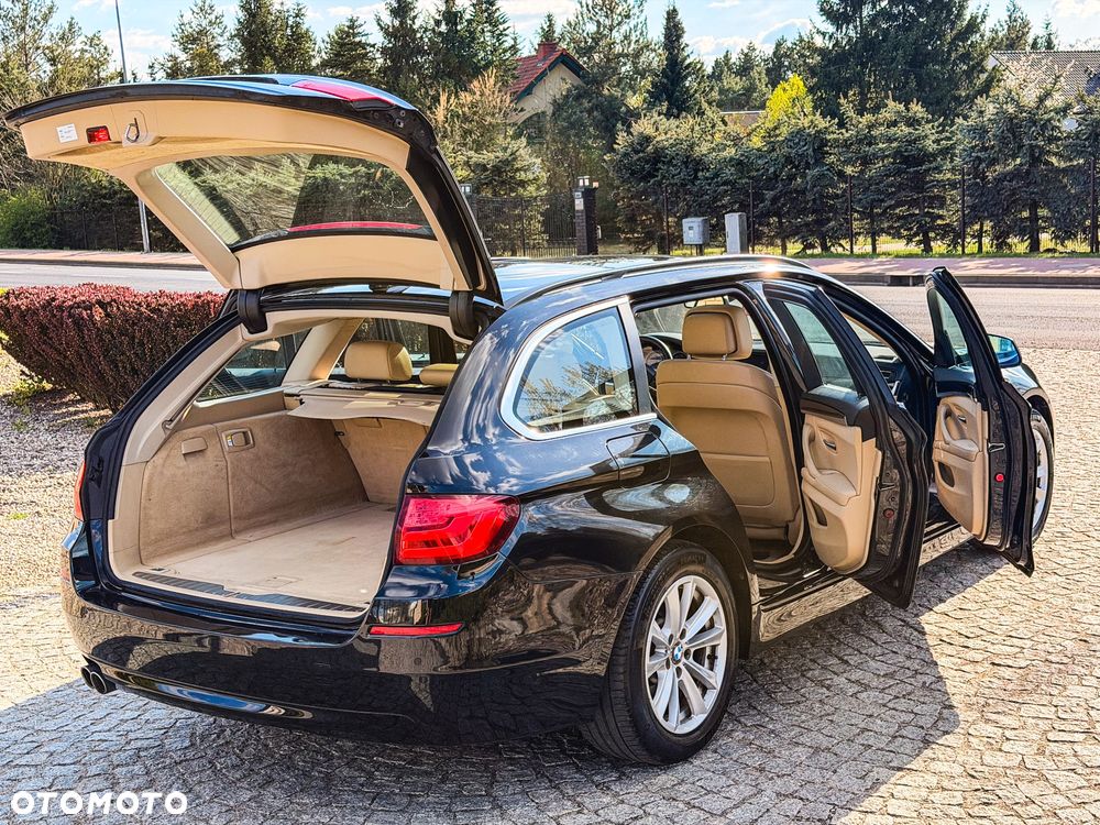 BMW Seria 5 525d Sport-Aut - 22