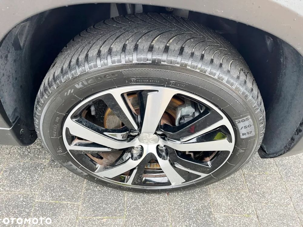 Peugeot 2008 PureTech 110 Stop&Start GT-Line Edition - 9