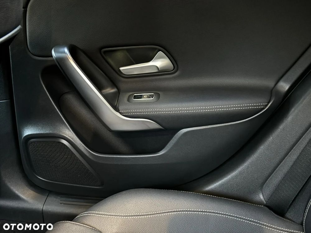Mercedes-Benz Klasa A 180 Progressive 7G-DCT - 25