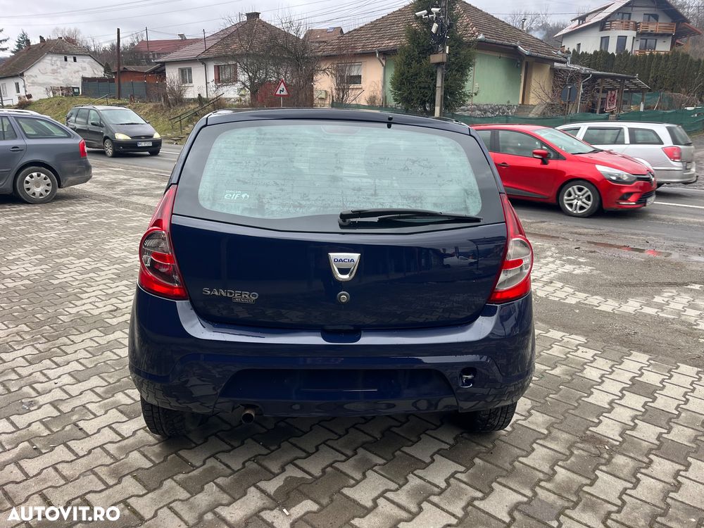 Dacia Sandero 1.6 MPI Laureate - 6