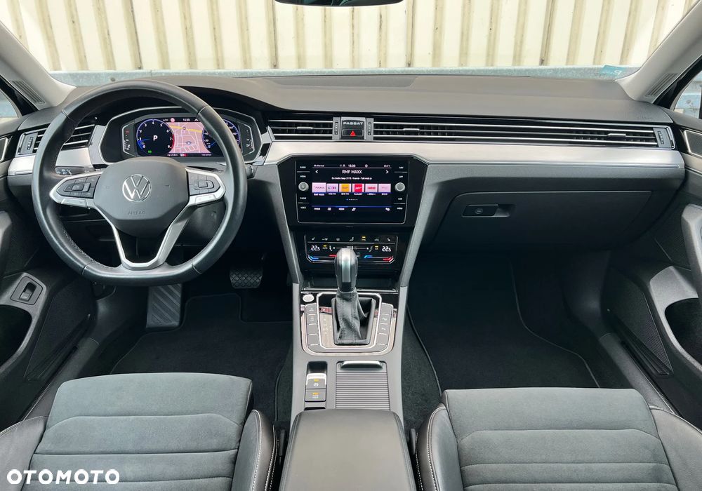Volkswagen Passat 2.0 TSI Elegance DSG - 11