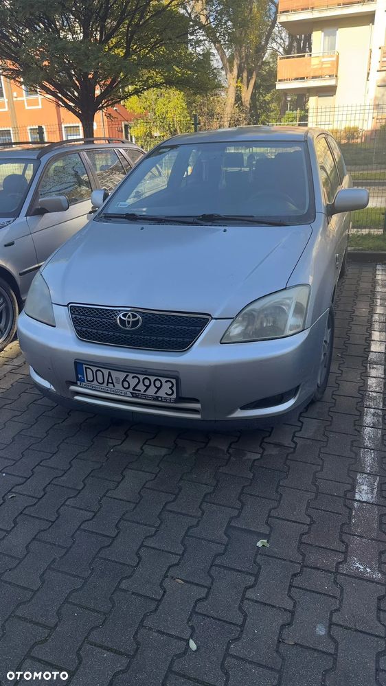 Toyota Corolla 2.0 D-4D Base - 5