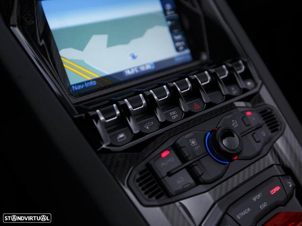 Lamborghini Aventador SVJ - 17