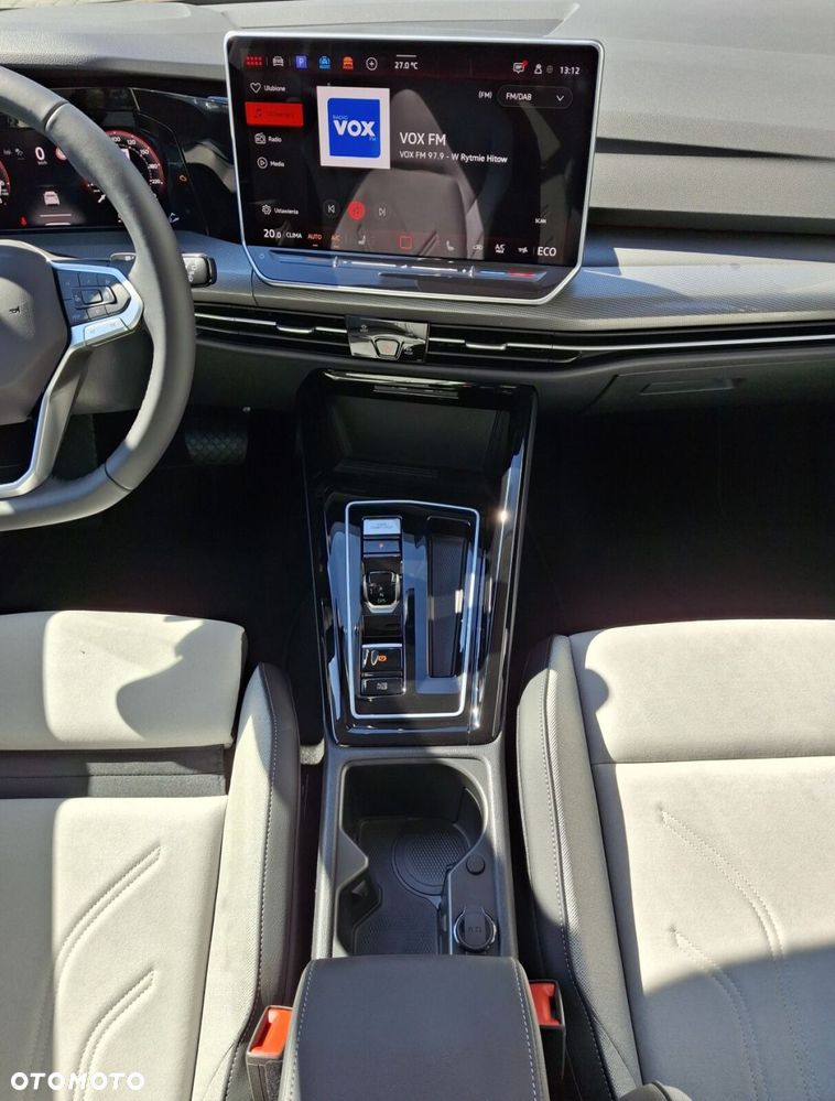 Volkswagen Golf - 24