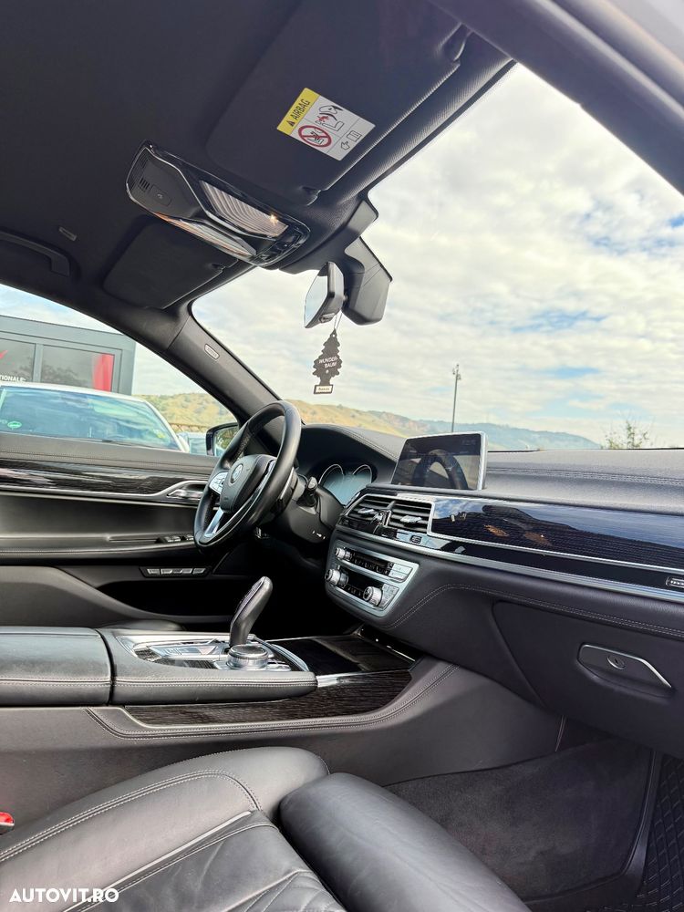 BMW Seria 7 740d xDrive - 10