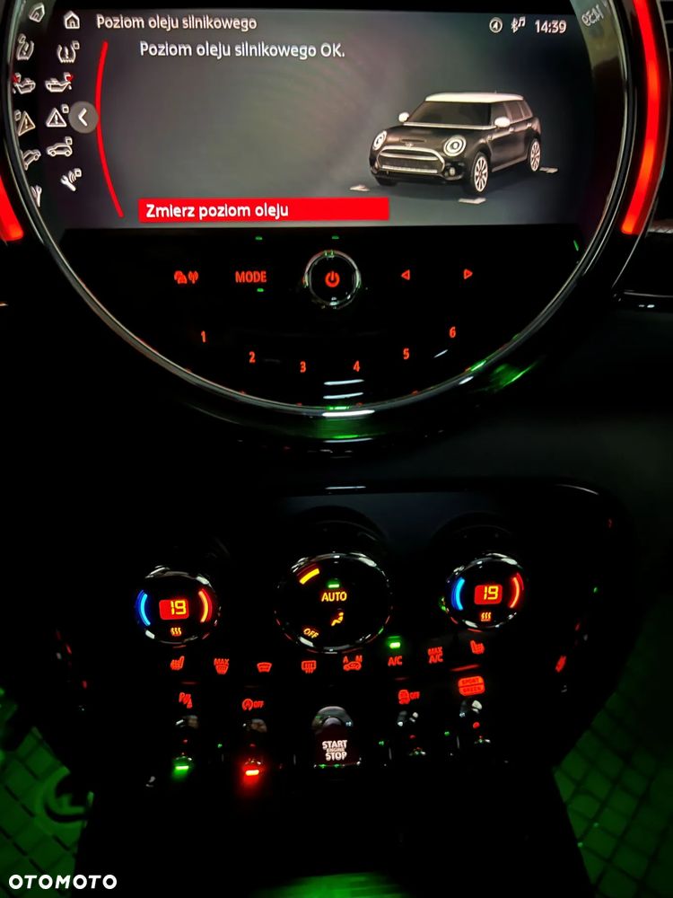 MINI John Cooper Works - 25