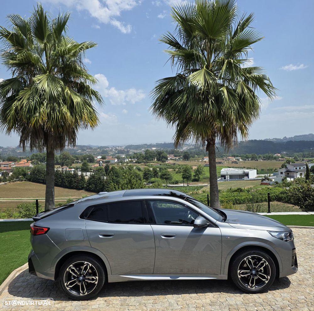 BMW iX2 eDrive20 Pack Desportivo M Pro - 16