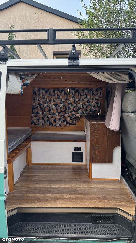 Volkswagen Transporter - 6