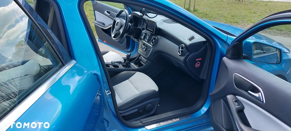 Mercedes-Benz Klasa A 180 - 12