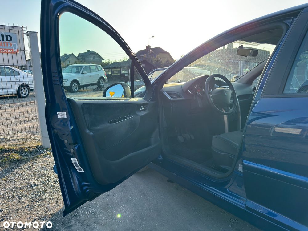 Peugeot 207 90 HDi FAP (Blue Lion) Tendance - 14